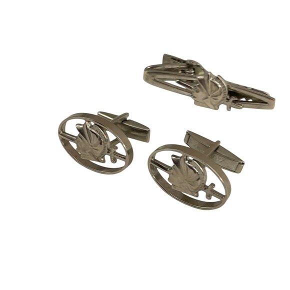 Vintage Triangle Silver Tone Cufflinks & Tie Clip Set Knight Design Mens Accesso - Picture 8 of 8